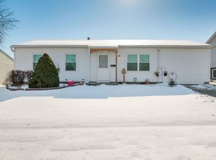 225 Pell Ave, Romeoville, IL 60446