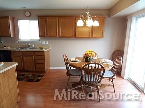 5th image of 1160 Jackson Dr