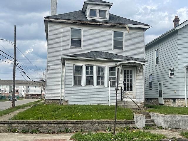 1st image of 752 Siebert St #752