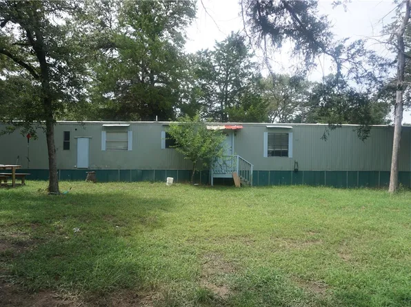 1561 Pecan Dr, Caldwell, TX 77836