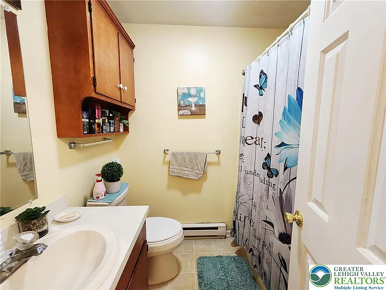 4509 N Hedgerow Dr #2 — Photo 17