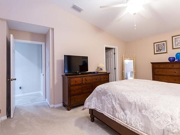 5th image of 11563 Crestlake Village Dr