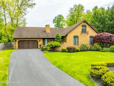 25 Henkes Lane, Latham, NY, 12110