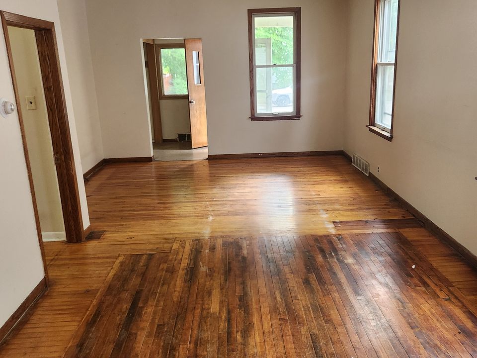1st image of 1428 S 9th St