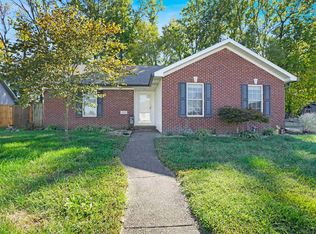 4244 Country Ridge Dr, Newburgh, IN 47630