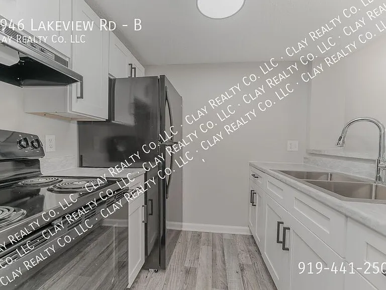 1946 Lakeview Rd #B — Photo 22