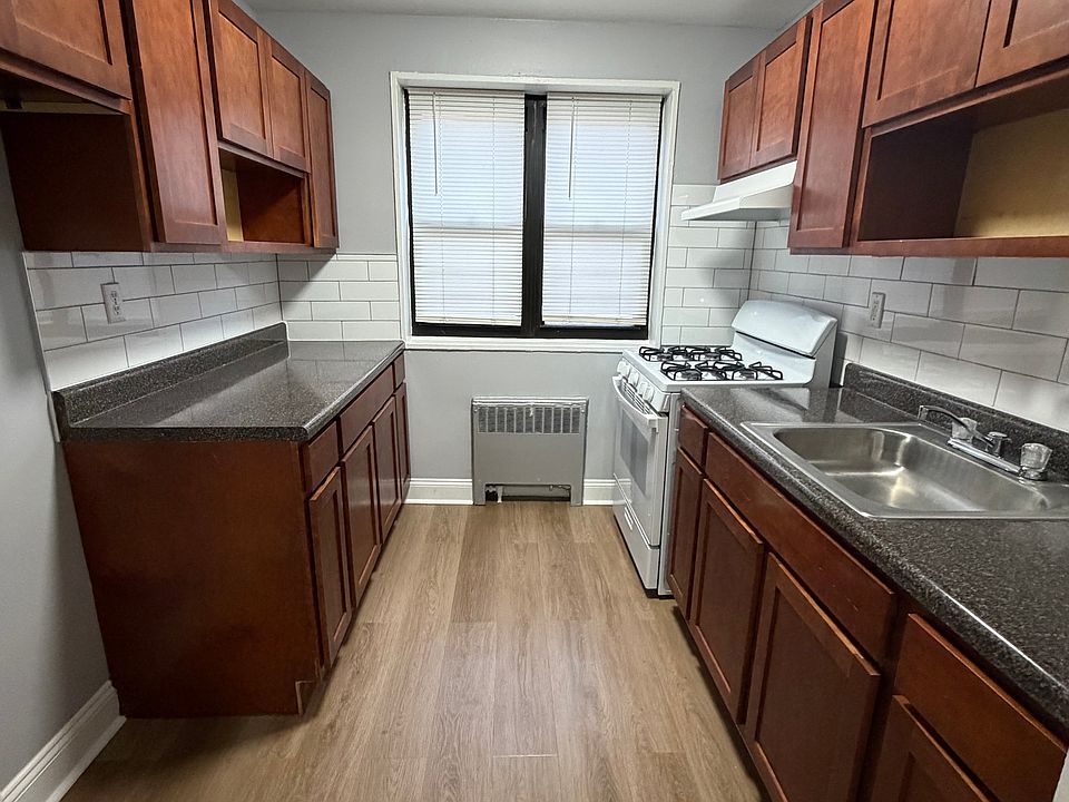 1st image of 54-56 S Munn Ave #7E