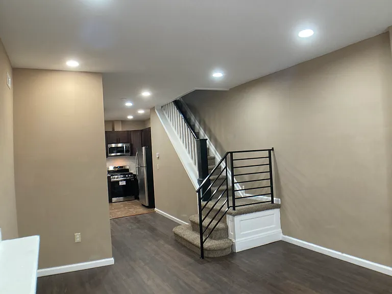 2060 E Orleans St #2060 — Photo 84