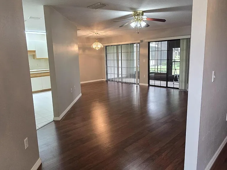 816 Greenwood Manor Cir #10 — Photo 25