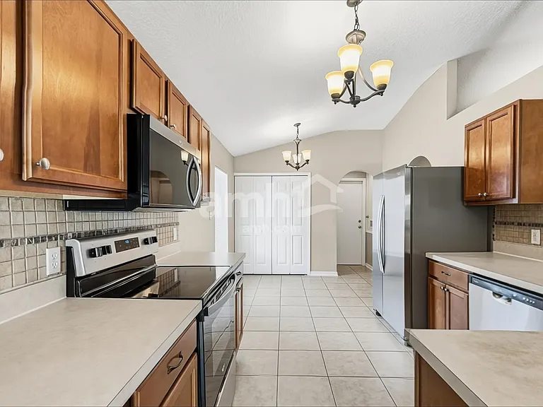 312 Azores Pl — Photo 3