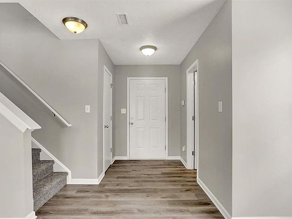 4th image of 4142 Apple Creek Dr