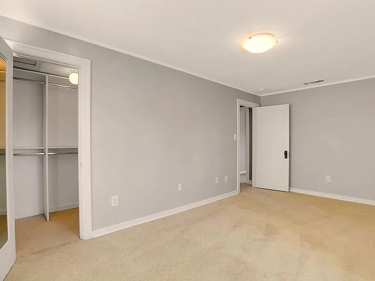 336 S Church St — Photo 12