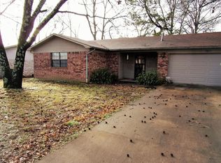 2108 E 19th St, Russellville, AR 72802