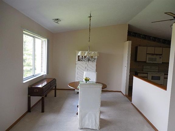 4th image of 5221 S Eaglesnest Dr #58