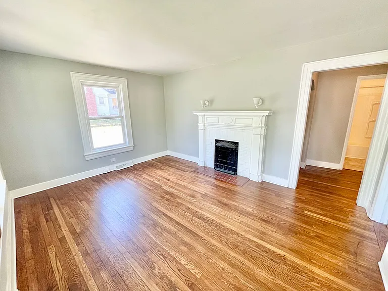 811 Dana Pl — Photo 7