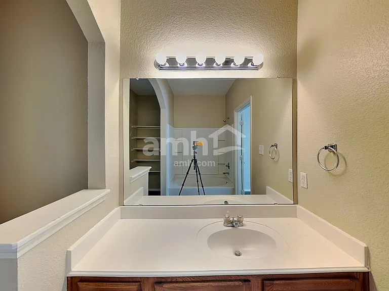 2623 Basswood Dr — Photo 12