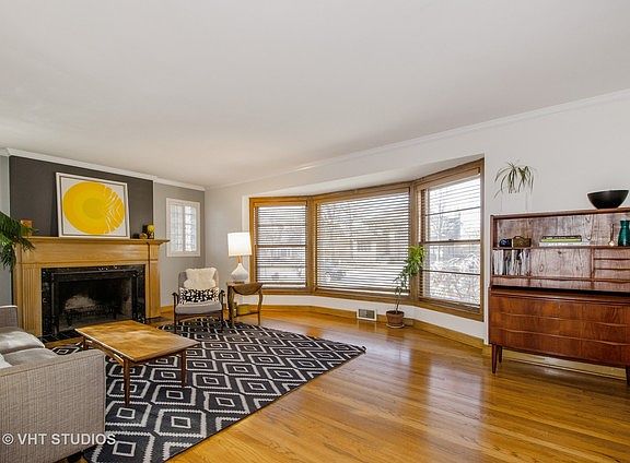 2nd image of 6849 N Moselle Ave