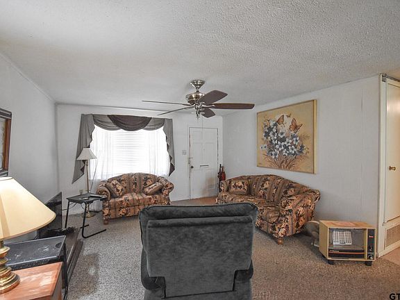 2nd image of 209 N Linda Ln