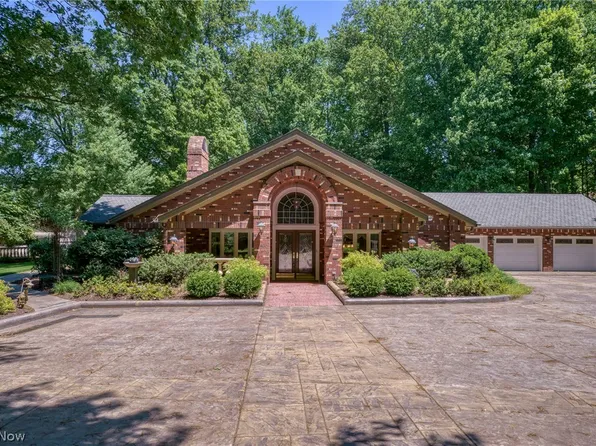 7035 Quarry Rd, Amherst, OH 44001