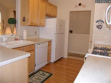 4th image of 599 Mock Orange Cir