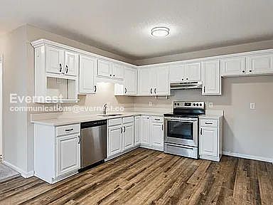 3rd image of 171 Charleston Way