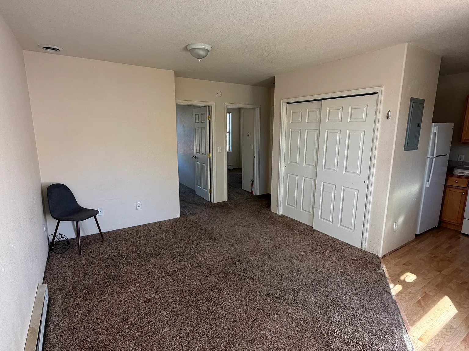 2 bed, $1,050 — Photo 4