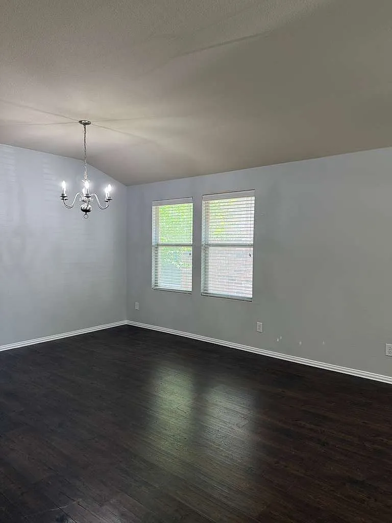 4 bed, 2177 sqft, $2,150 — Photo 4