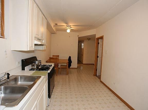 5th image of 1112 N Marshfield Ave