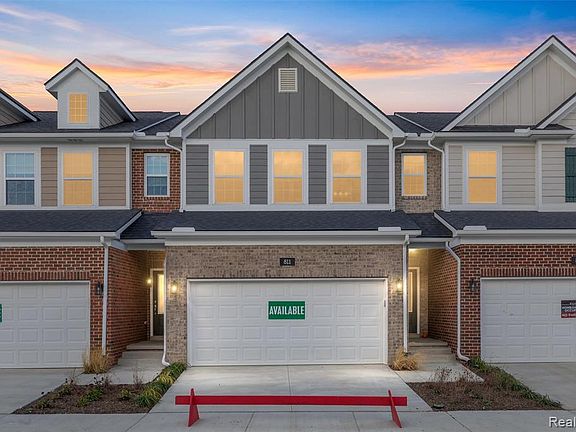 5th image of 811 Balmoral Ln