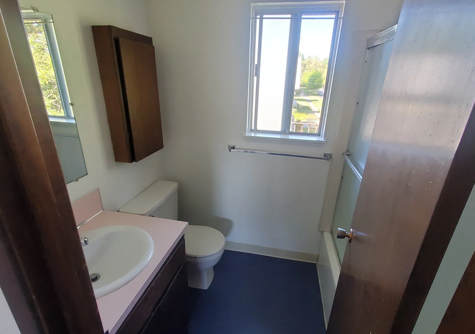 1 bed, 650 sqft, $1,300 — Photo 4