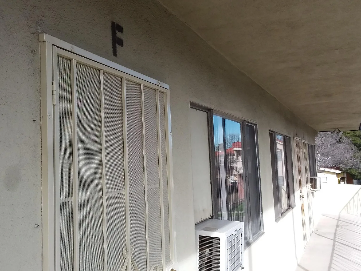 Studio, 220 sqft, $1,295 — Photo 3