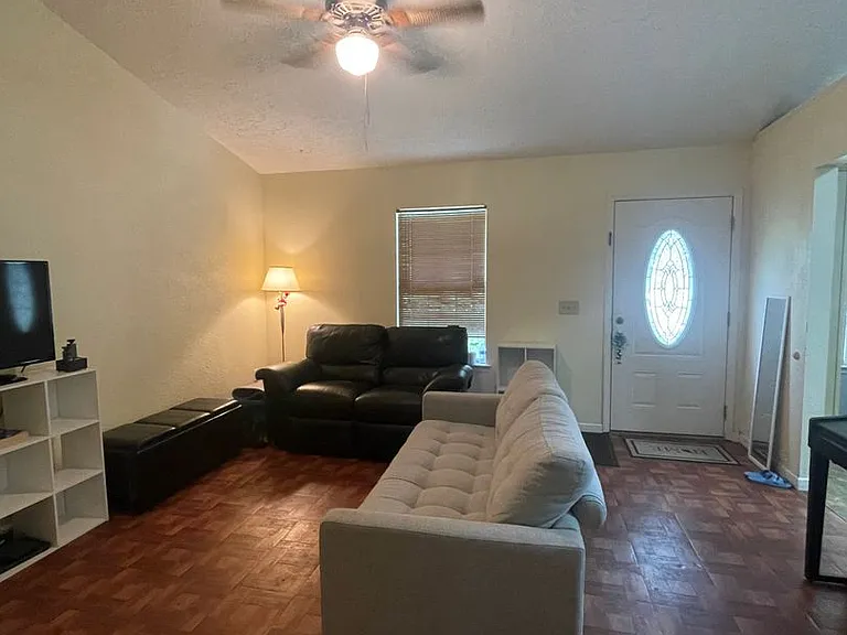 265 Osprey Dr — Photo 4