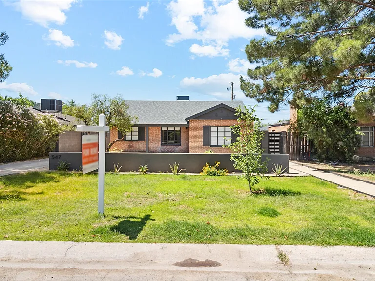 347 W Roma Ave — Photo 8