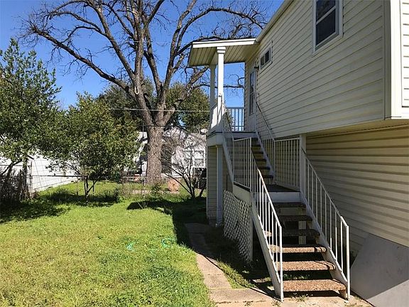 2nd image of 2705 Marigold Ave #G