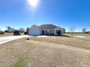 216 Trophy Ridge Dr, Richlands, NC 28574