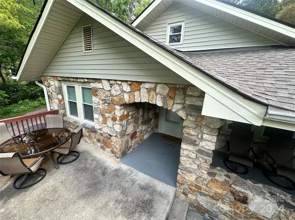 113 Hemphill Rd, Asheville, NC 28803