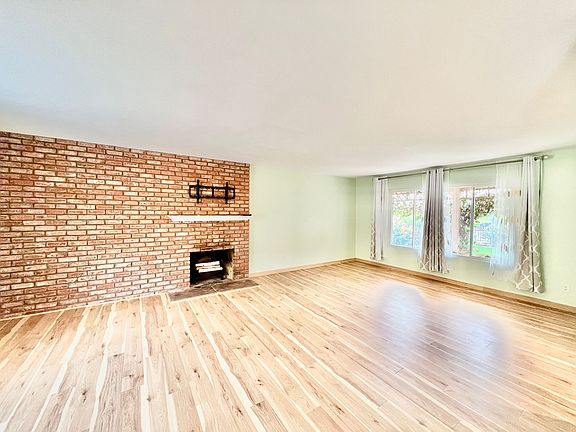 3rd image of 9466 Goodwick Ct