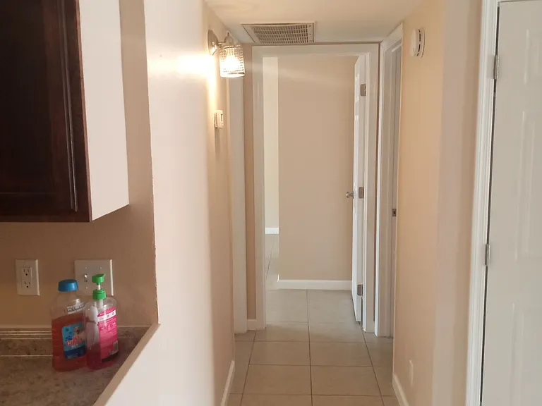 945 E Roma Ave — Photo 6