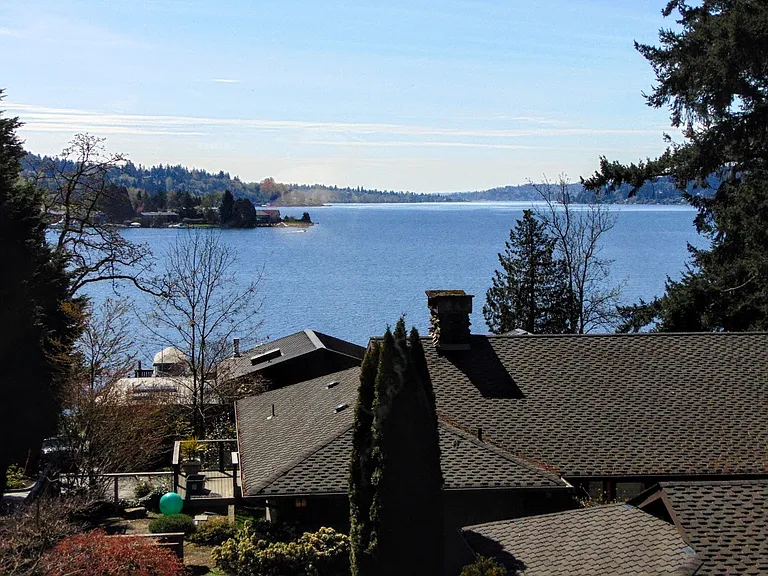 10925 SE Lake Rd — Photo 18