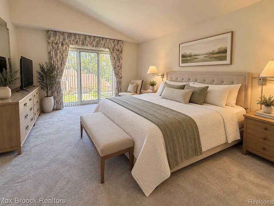 5663 Hillcrest Cir E #64, photo 12