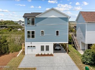 1015 S Topsail Dr, Surf City, NC 28445