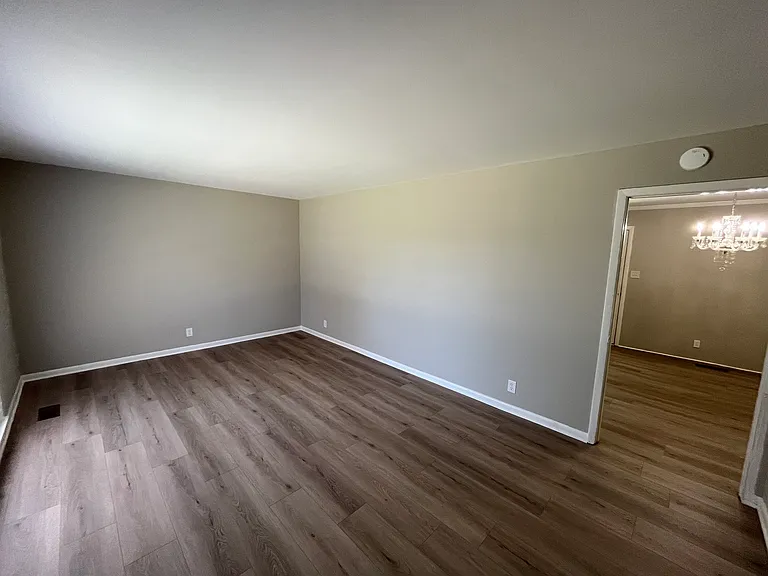 2292 Arrowwood Dr — Photo 4