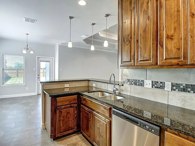 7522 Sable Creek Dr — Photo 27