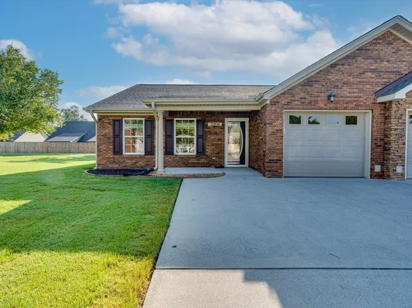 2204 Applebrook Dr, Rossville, GA 30741