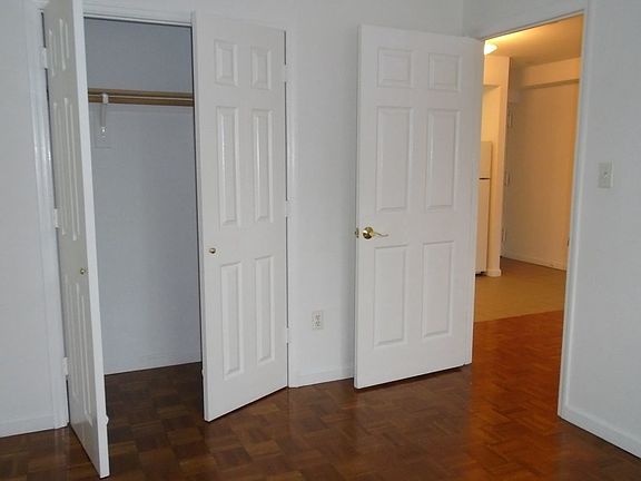4th image of 31-13 30th Ave #3R