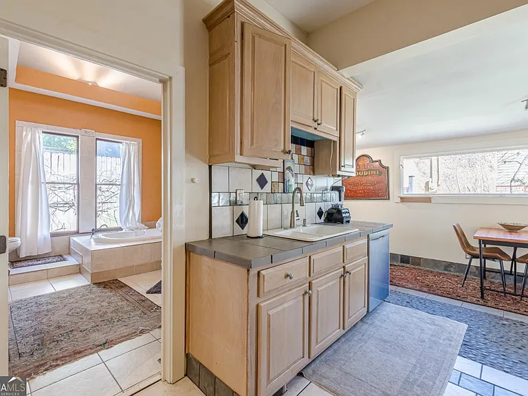 1118 Glenwood Ave SE — Photo 15