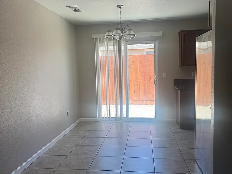 6640 Meadowlark Ave — Photo 7