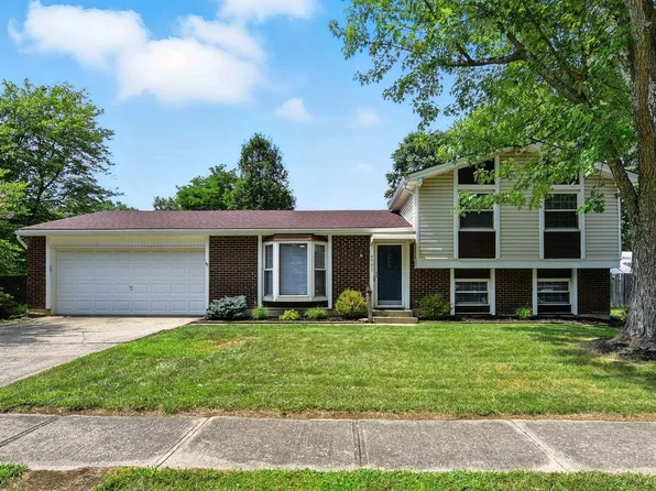 4787 Timberknoll Rd, Cincinnati, OH 45244