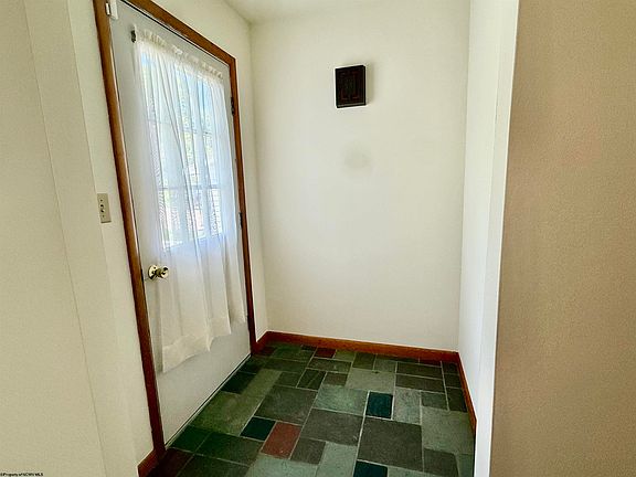 3rd image of 1814 Lafayette Cir