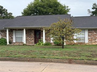 2711 Kingston St, Muskogee, OK 74403